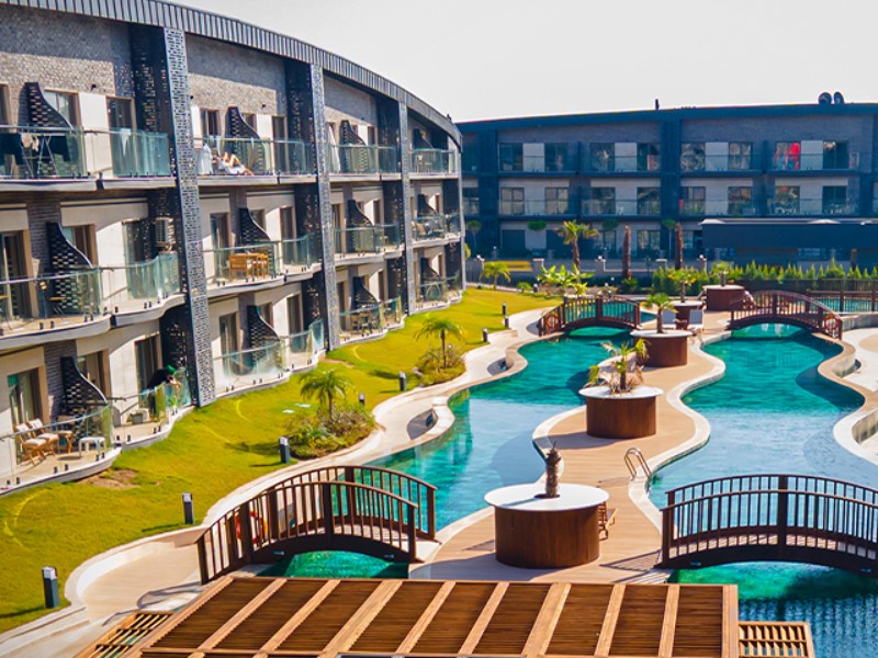 1+1 Deluxe Duplex Suite Pool 